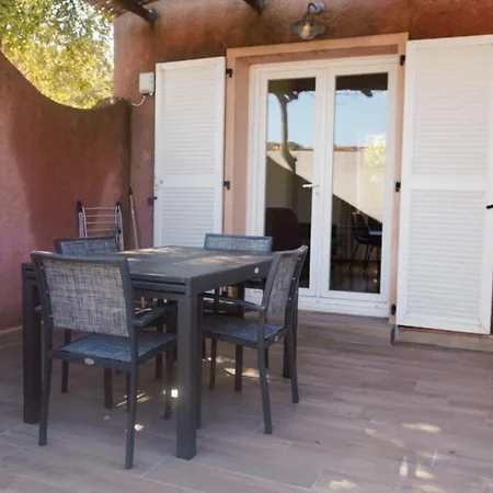 Kompleks wypoczynkowy Les Cigales 3*