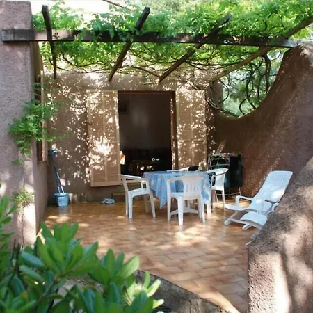 Kompleks wypoczynkowy Les Cigales 3*