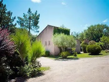 Les Cigales Kompleks wypoczynkowy 3*