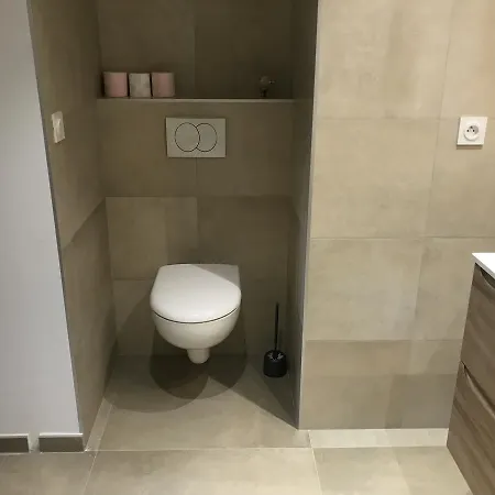 蝉公寓酒店 假日公园 3*