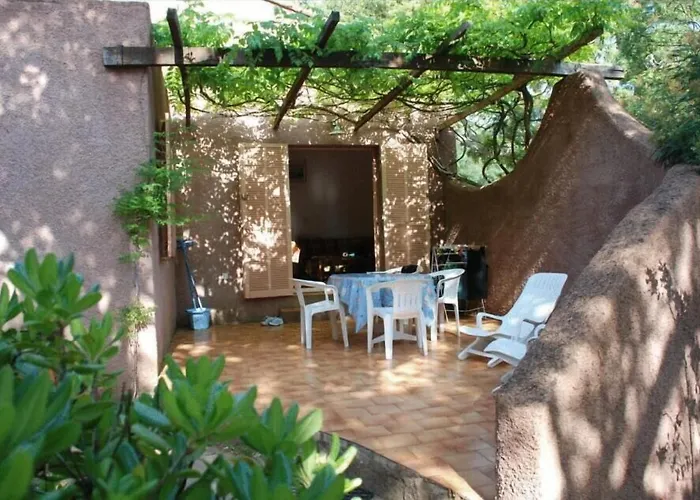 Aparthotel Résidence Les Cigales 3*